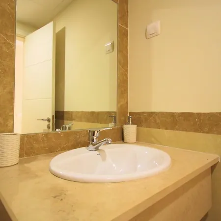 5 Walking Min From The Beach Apartment *